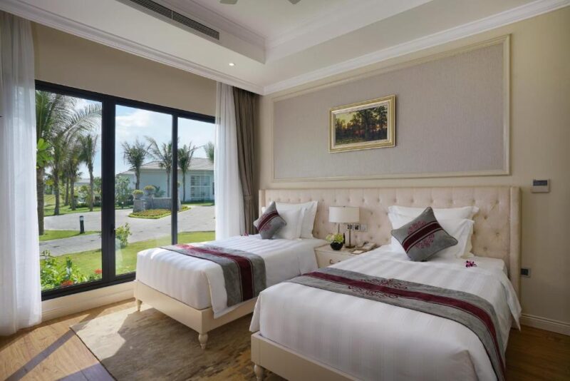 3-bedroom villa ocean view vinpearl resort spa da nang.jpg (1)