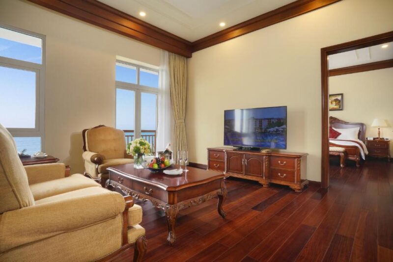 executive suite vinpearl luxury da nang (1)
