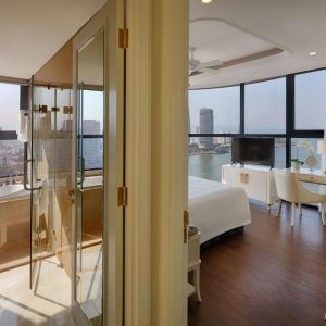 Suite Panoramic River View Vinpearl Riverfront Danang (1)