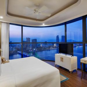 Suite Panoramic River View Vinpearl Riverfront Danang (1)