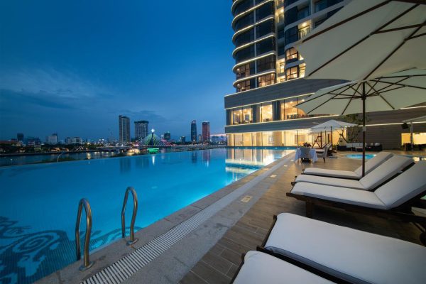 vinpearl riverfront da nang hotel (2)